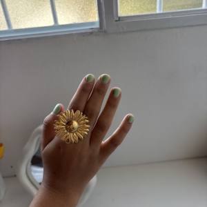 Anillo Flor Brenda 1 rotated