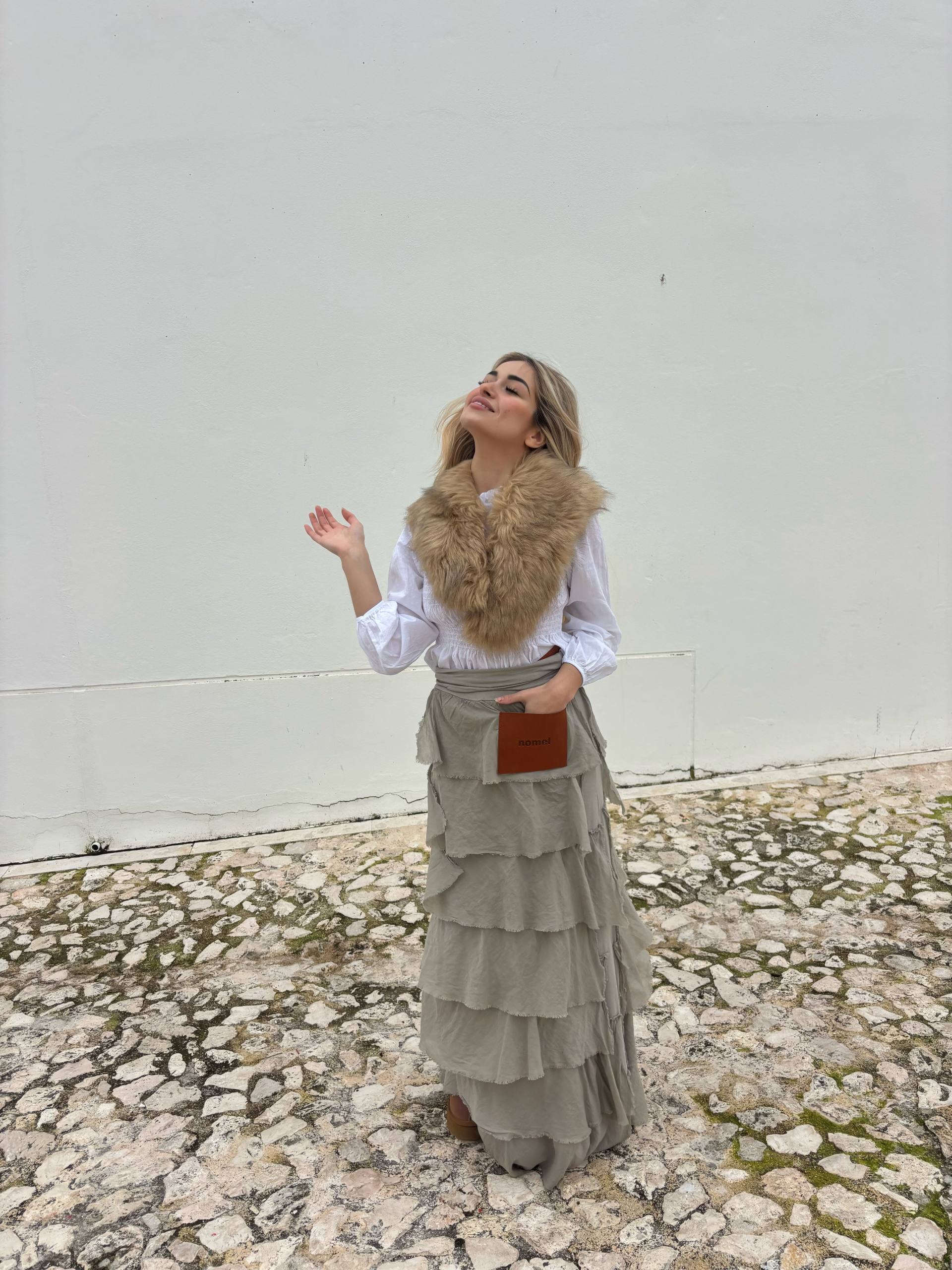 falda vuelo gris 1